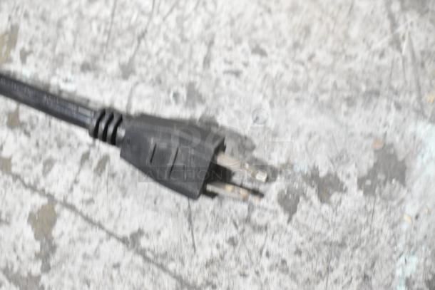 Vollrath 59300 induction range power plug, suitable for 120V, 1-phase use. Black, standard three-prong.