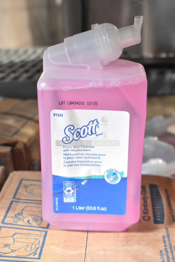 Scott 91565 Foam Skin Cleanser, 1L bottle, pink liquid, labeled for moisturizers and rinse-off, lot number LB434101.