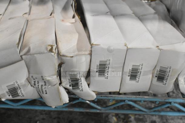 20 boxes of Walco Royal Bristol dessert spoons, 18/0 stainless steel, Steelite WL5107, minor box damage, new condition.