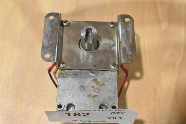HP2HT689 Perfect Fry 83231 Motor and Gearbox Assembly, new, scratch and dent, for PFC Series. Auction label "182 QTY Vx3".