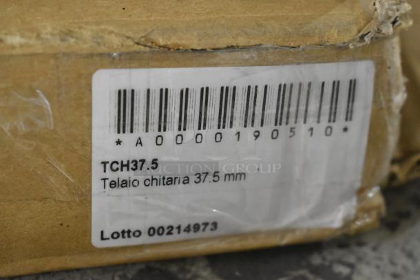 Brand new Pavoni TCH37.5 cutting frame, 1.5", for BCD/I and CHITARRA. Scratch and dent. Box label shows model and lot number.