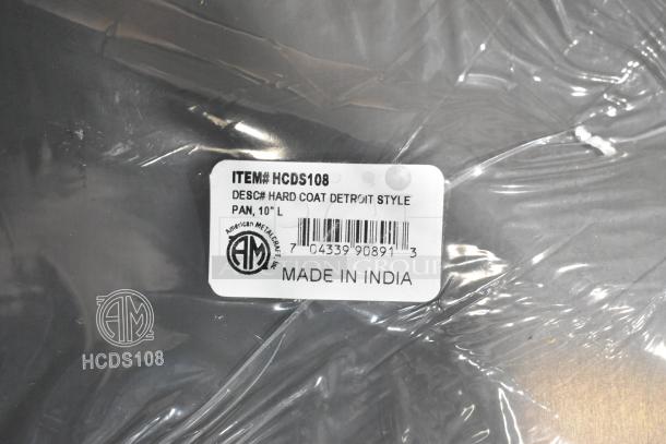 American Metalcraft HCDS108 10" x 8" Hard Coat Anodized Aluminum Detroit-Style Pizza Pan, labeled, new condition.