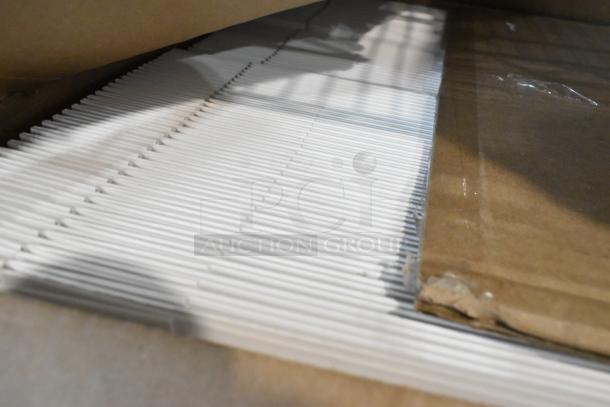 Brand new Bakers Lane auto-popup bakery boxes, 15" x 11.5" x 2.25", white, customizable, 100/case, slight corner damage.