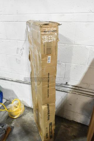 BRAND NEW ServIt 423SW48TLHDBLA 48" lighted double strip warmer, dual toggle controls. Box shows wear. 120V, 1-phase.