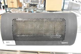 Brand new Bromic Heating BH0210003 Tungsten Smart-Heat 500 Series outdoor patio heater, 43,000 BTU, natural gas. Scratch and dent.