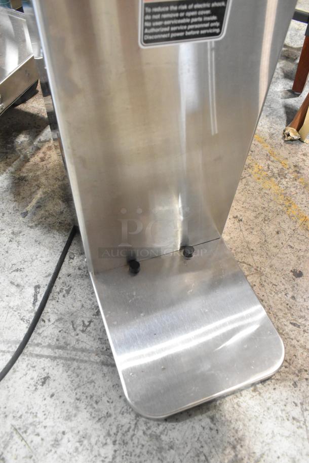 BRAND NEW Bunn ICB-DV coffee brewer. Stainless steel, 2025 model, scratch and dent condition. 120V, 1-phase.