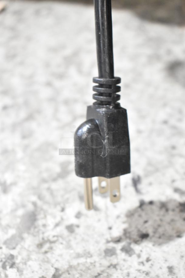 Close-up of power plug for 2024 ServIt 423HSW2054 54" Stainless Steel Heated Shelf Warmer, 120 Volts, 1 Phase.