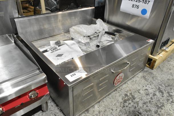 Carnival King 382DFCG32N stainless steel fryer, 40 lb., liquid propane, flat bottom, 75,000 BTU; includes user manual.
