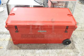 BRAND NEW SCRATCH AND DENT! CaterGator 215CG170RDW  Red 170 Qt. Mobile Rotomolded Outdoor Cooler / Ice Chest - Item #1198857