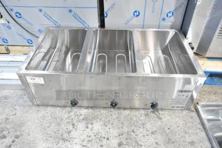 BRAND NEW 2024 Avantco 177STE3S Stainless Steel Electric Steam Table with three open wells, scratch and dent condition, 120V.