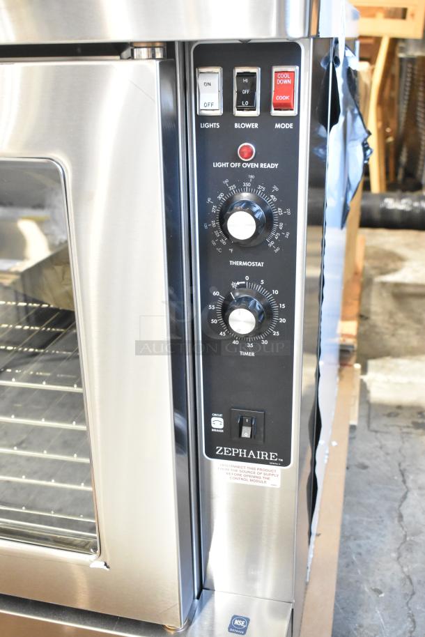 BRAND NEW Blodgett ZEPHAIRE-200-E convection oven, scratch and dent, stainless steel, thermostatic controls, 208V, 1 phase.
