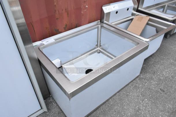 BRAND NEW SCRATCH AND DENT! Regency 600SM202812 33" stainless steel mop sink, 16-gauge, 28"x20"x12" bowl, minor scratches.