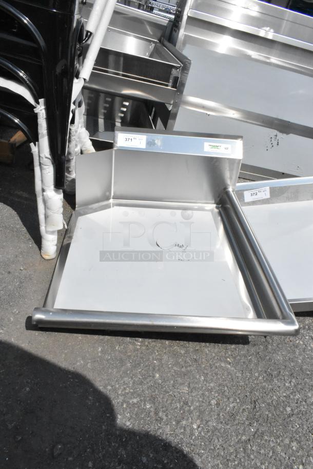 Regency 600CDT24R 16 Gauge Clean Dish Table, right drainboard, scratch and dent, no legs, new condition.
