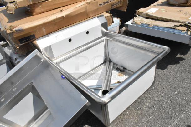 Brand new Steelton 522CS12424 commercial sink, 18-gauge stainless steel, one compartment, 24"x24"x12" bowl, no drainboard.