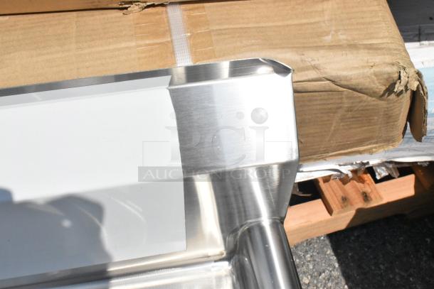 Brand new Steelton 522CS12424 18-gauge stainless steel commercial sink, 24"x24"x12" bowl, scratch and dent condition.