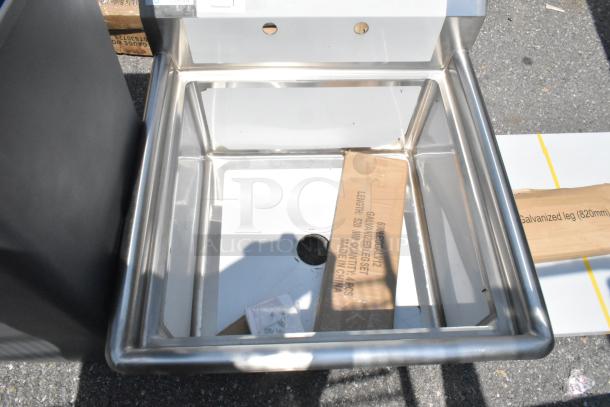 BRAND NEW Steelton 522CS12424 one compartment 18-gauge stainless steel commercial sink; 24"x24"x12" bowl, no drainboard.