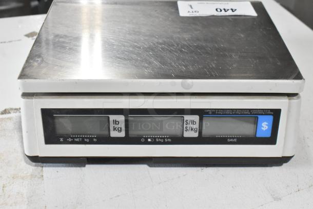 2018 CAS ER JR (CB) countertop food portioning scale, dual display, measures lb/kg, lightly used condition.