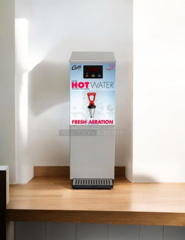 Curtis WB5GT63001 digital hot water dispenser, amazing condition, 120V, fully tested, with "Fresh Aeration" label.