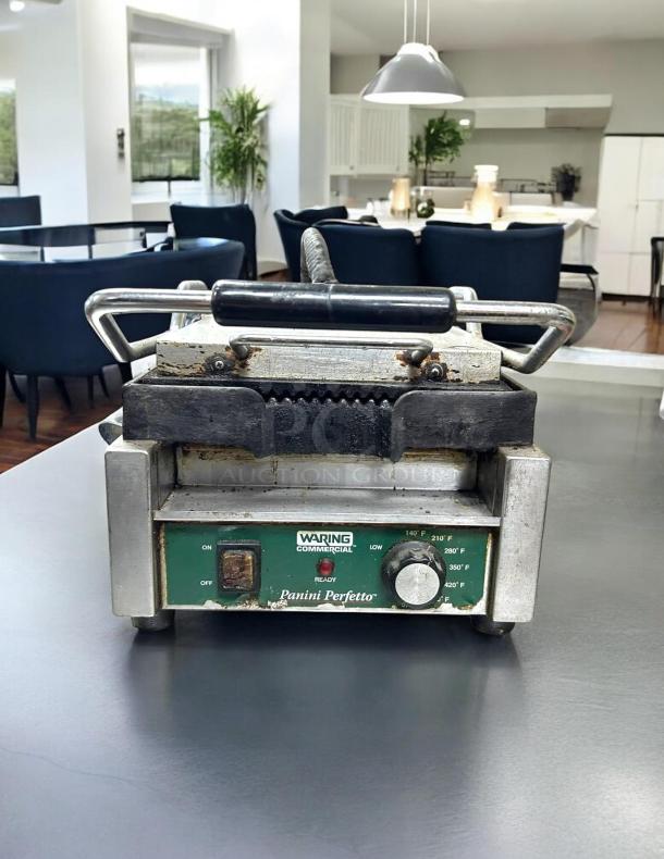 Waring WPG-150 Panini Grill, super nice condition, tested & working, 120V, temperature settings visible on front.