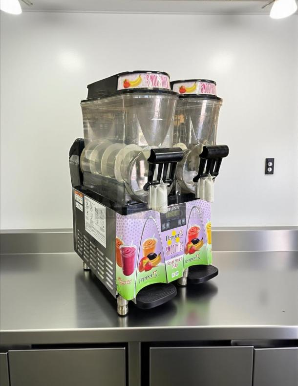 Bunn Ultra-2 34000.0522 double slushy machine, fully tested. Excellent condition, dual 3-gallon tanks, autofill feature.