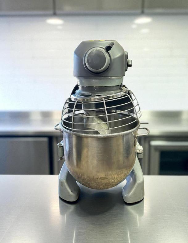 Hobart HL200-1STD Legacy+ 20 Quart mixer in excellent condition, fully tested, 1/2 HP, stainless steel finish.