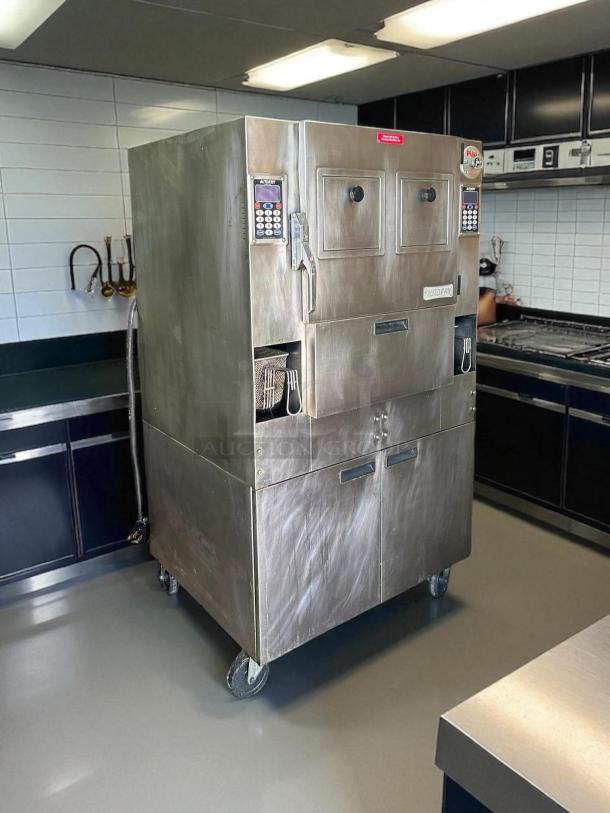 AutoFry MTI-40E ventless fryer, 6-gallon, double basket, mobile, 208/240V, 1 phase. Fully tested, stainless steel, excellent condition.