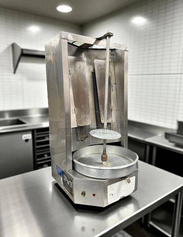 Autodoner 3-PG gas vertical broiler, 65 lb. capacity, stainless steel, excellent condition, fully tested, 120v.