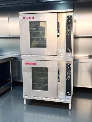 Blodgett Model AC500 double-stacked convection oven, natural gas, excellent condition, tested and working, extra capacity.