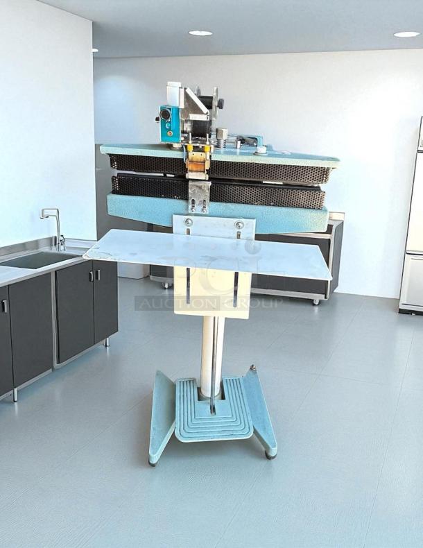 12" Constant Heat Foot Sealer, Lined Jaw model, 115v, in excellent condition, tested and working, with lined jaws.