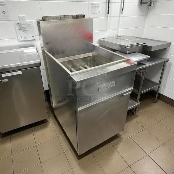 Vulcan LG400 gas fryer, 50 lb vat, floor model, stainless steel, excellent condition, tested & working, natural gas.