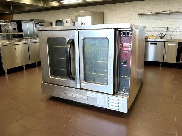 Southbend PCG50S/SI Convection Oven in great condition, 50,000 BTU, natural gas, double glass doors, tested and working.