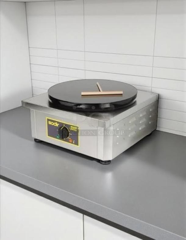 Good condition Equipex 400E single crepe maker with 15 3/4" cast iron plate, 240v/1ph, tested and working.