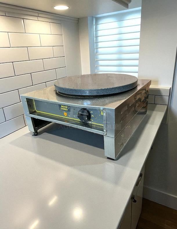 Equipex 400E single crepe maker with 15 3/4" cast iron plate, 240v/1ph, in good condition, tested and working.