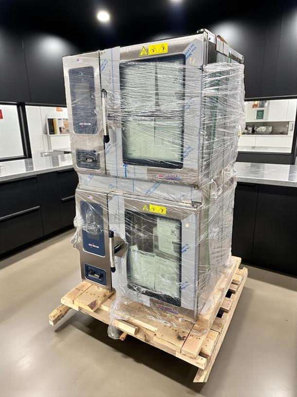 Brand new Alto-Shaam 7-20G PRO double full-size combi-oven, boilerless, natural gas, wrapped on a pallet.
