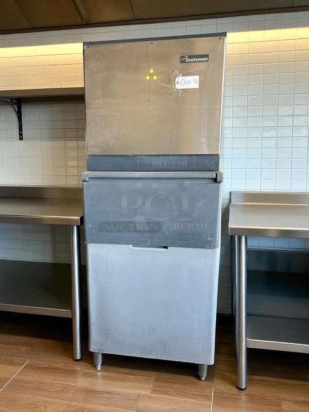 Scotsman CME1056AS ice maker, 500lb capacity, air cooled, with 420lb bin. Tested, great condition, 115v.