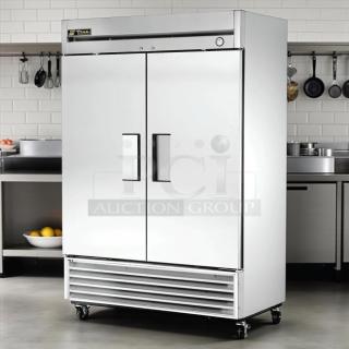 True TS-49-HC 49 Cu.Ft two-section stainless reach-in refrigerator. Tested and working. Dual doors, 115v power.