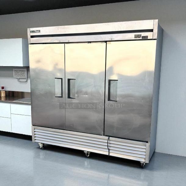 True TS-72F-HC 78 3/8" reach-in freezer, three solid doors, left/right hinge, stainless steel, immaculate condition.