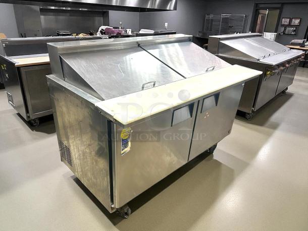 Everest Refrigeration EPBWR2 sandwich prep table, 59 1/8", in great condition. Features refrigerated base, tested and working.