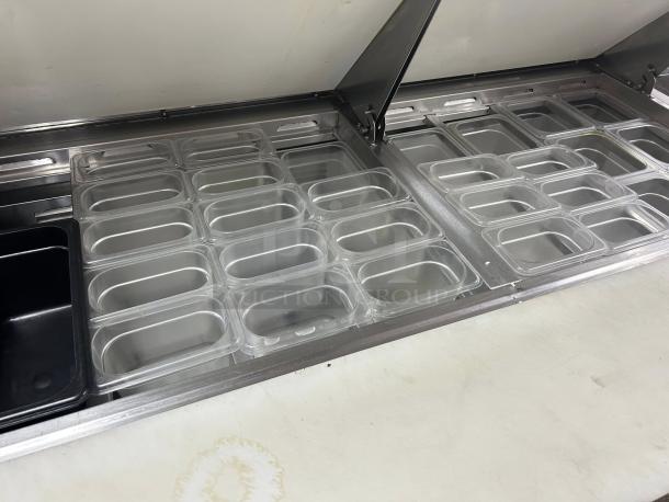 Everest Refrigeration EPBWR2 Mega Top Sandwich/Salad Prep Table, 59 1/8", great condition, visible food pans, 115v power tested.