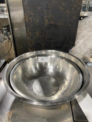 Stainless steel mixing/prep bowl, commercial-grade, clean surface, nested design. Label: "19 QTY". Suitable for kitchen use.