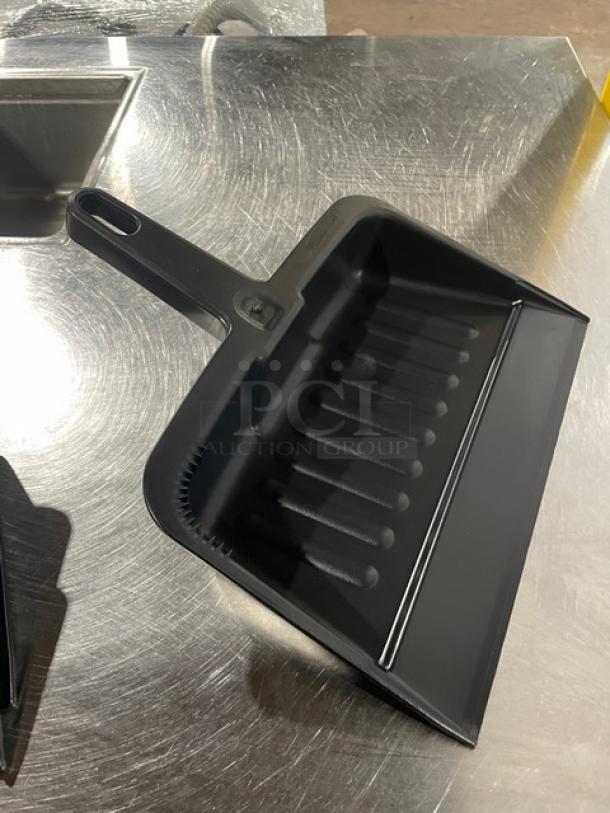 Rubbermaid FG200500CHAR black heavy-duty dustpan, 12.25", new condition, ribbed design for durability.