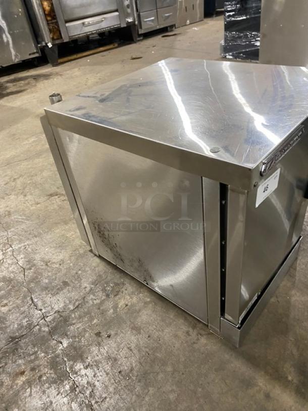 Southbend Strato Steam Series STRE-5D stainless steel electric 5-pan countertop steamer, with built-in pan rack. Model STRE5D.