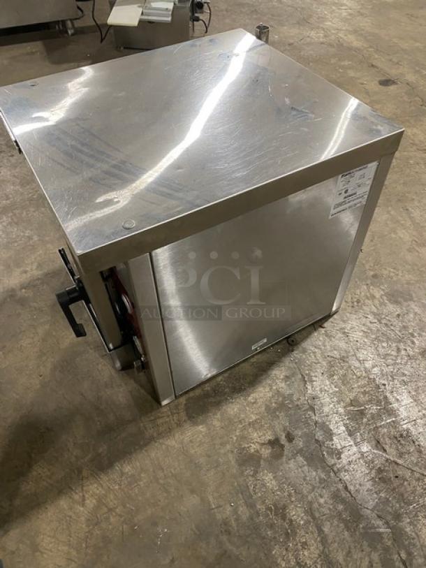 Southbend Strato Steam Series STRE5D stainless steel 5-pan countertop steamer. Features built-in pan rack, 208V, 3-phase.