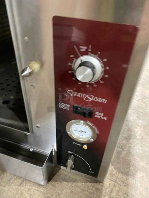 Southbend Strato Steam Series STRE-5D electric steamer, stainless steel, 5-pan capacity, built-in pan rack, 208V, 3-phase.