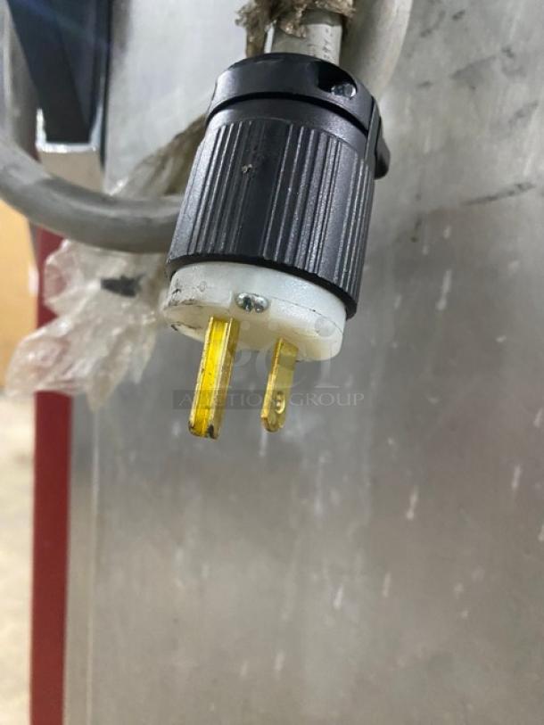 Close-up of a Metro C5 3-Series commercial warming cabinet power plug, model C539HDD8890U, showing a 120V connector.