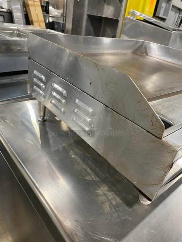 Cecilware EL1624 stainless steel electric griddle, 24" countertop model, thermostatic control, on legs, 240V, used condition.