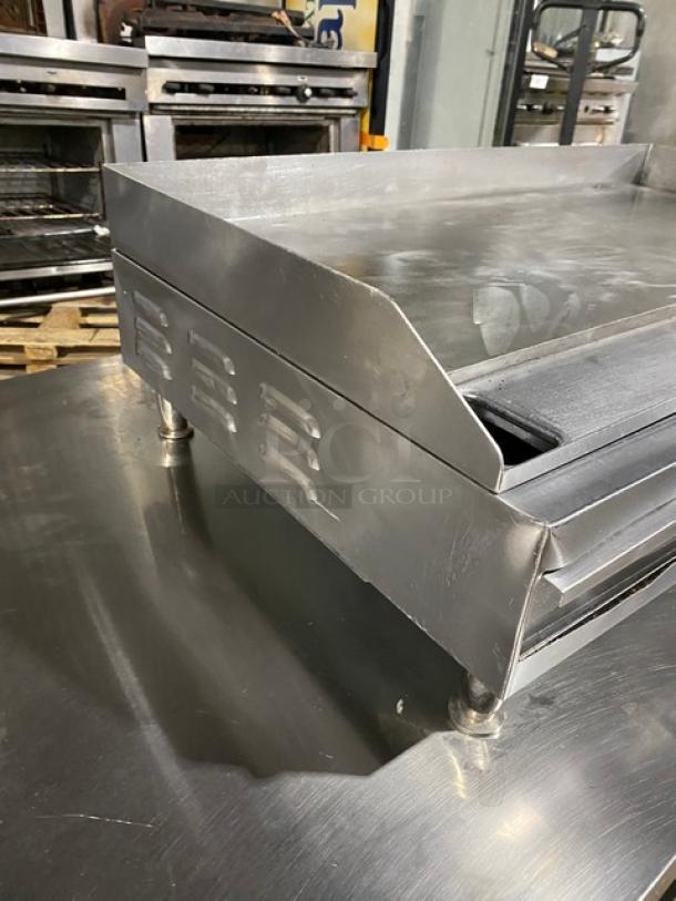 Cecilware commercial stainless steel electric griddle, thermostatic control, back and side splash, on legs, used condition.