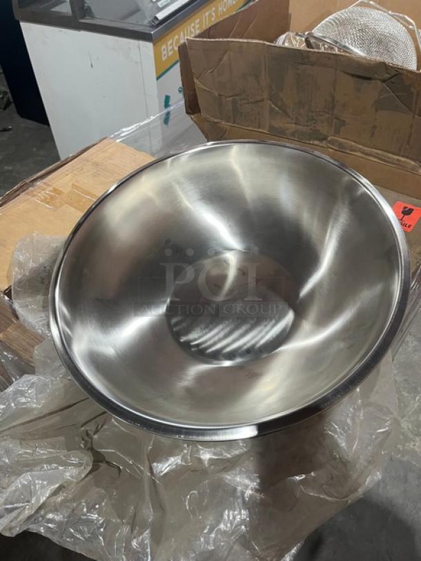 Brand new Winco Commercial Stainless Steel 20 Qt. Mixing Bowl, model MXHV-2000, in pristine condition.