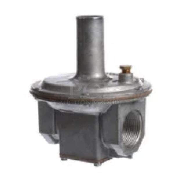 BRAND NEW Vulcan Commercial 1-1/4" Natural Gas Pressure Regulator, Model PRESREGNA114, durable metal construction.