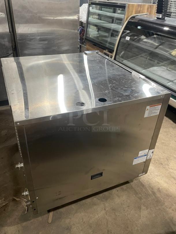 Alto-Shaam CTP7-20E Prodigy Pro 8-Pan Combi Oven, stainless steel, electric, digital controls, on legs, new.